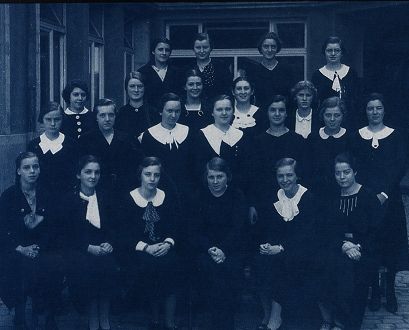 A class at the Catholic Sainte-Sophie in the 1930s